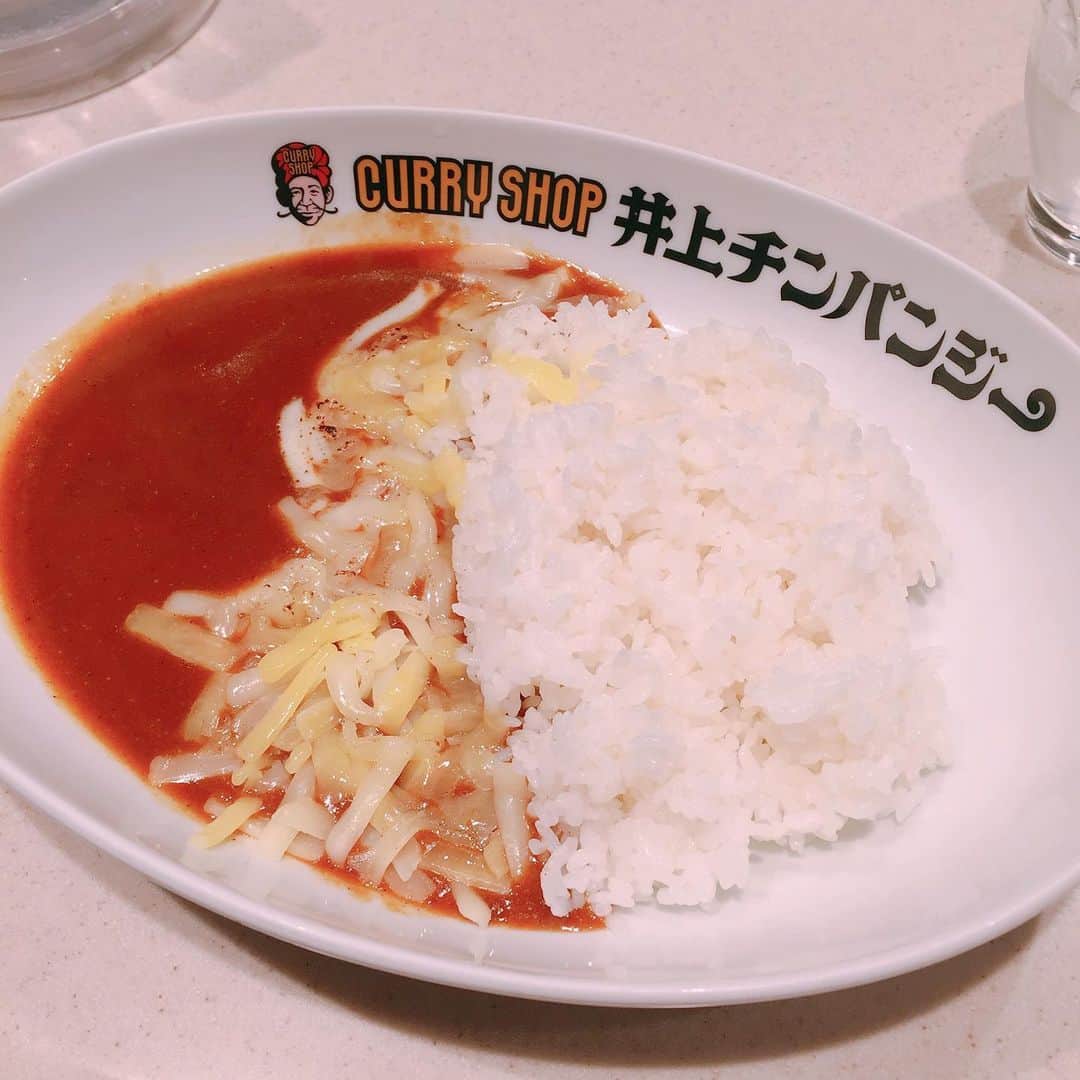 岩村菜々美さんのインスタグラム写真 - (岩村菜々美Instagram)「暑い日はカレー!!!! これはこないだのイキアタリバッタリライブの時に食べたやつやけどな!!!! カレーは毎日食べれる！ いや、毎日飲める！！ #カレーは飲み物 #井上チンパンジー #チーズカレー #中辛」5月25日 19時08分 - nanami1120