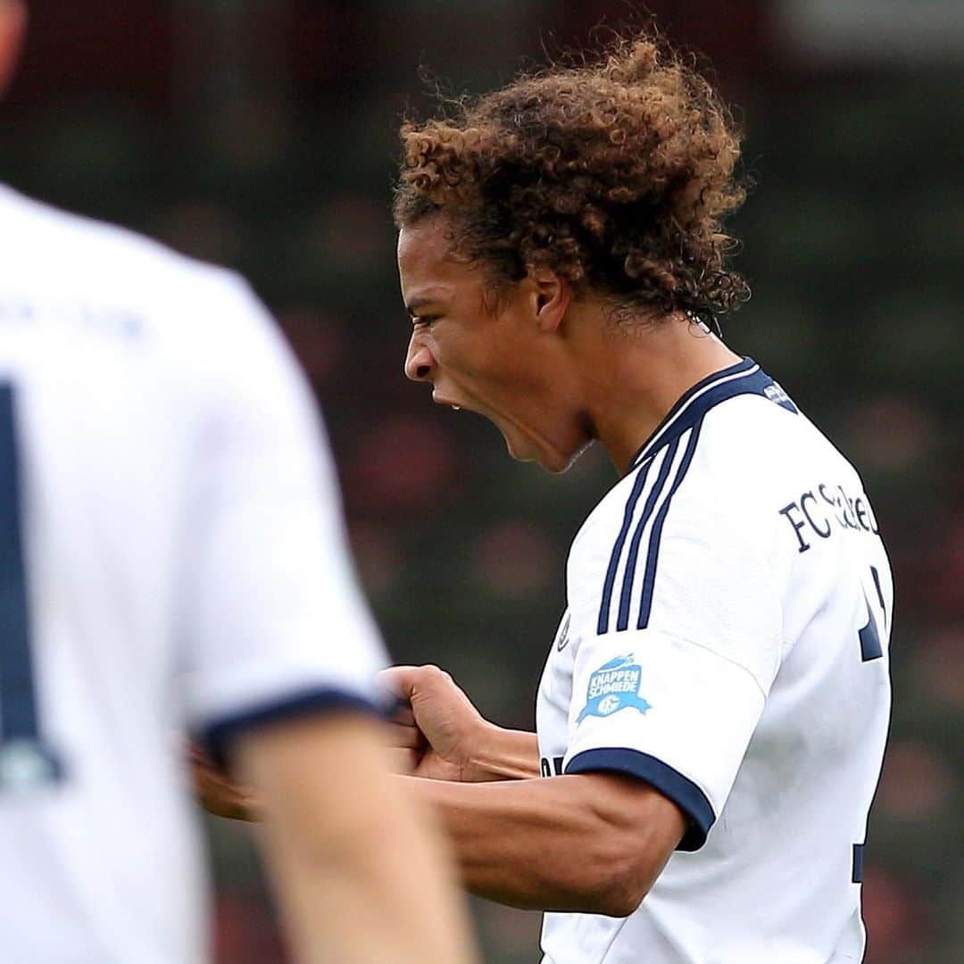 シャルケ04さんのインスタグラム写真 - (シャルケ04Instagram)「0️⃣4️⃣ years ago today, @leroysane19 and @thilokehrer were part of our U19s side that became German champions! 🔵🙌🏼⚪️ . . #S04 #Schalke #Knappenschmiede #Schmiede #Leroy #Sane #InSANE #Kehrer #Under19 @knappenschmiede #🔵⚪️ #OnthisDay #Throwback #tb #Futbol #Football #Soccer @psg @mancity」5月25日 19時24分 - s04