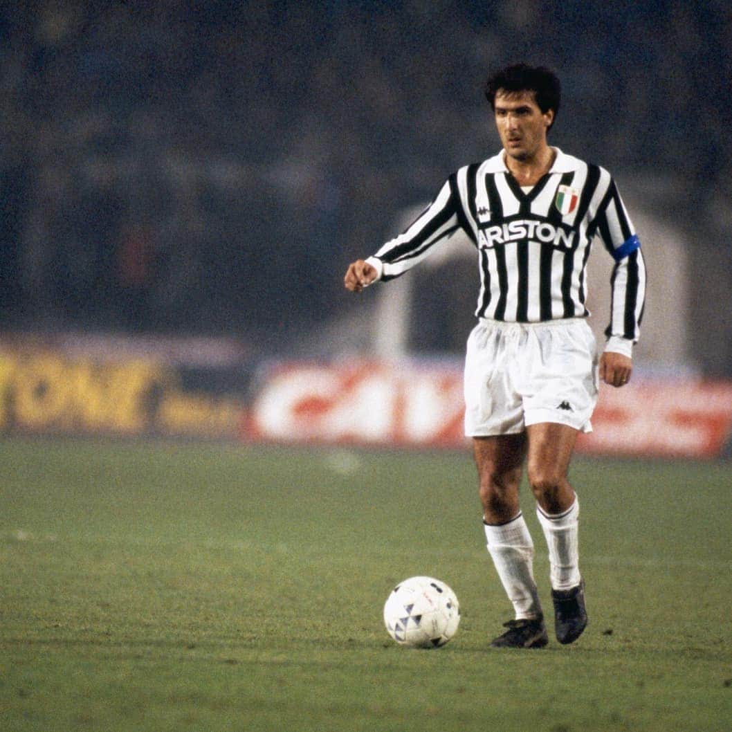 ユヴェントスFCさんのインスタグラム写真 - (ユヴェントスFCInstagram)「#OnThisDay, an unforgettable Bianconeri legend was born, Gaetano Scirea.」5月25日 19時17分 - juventus