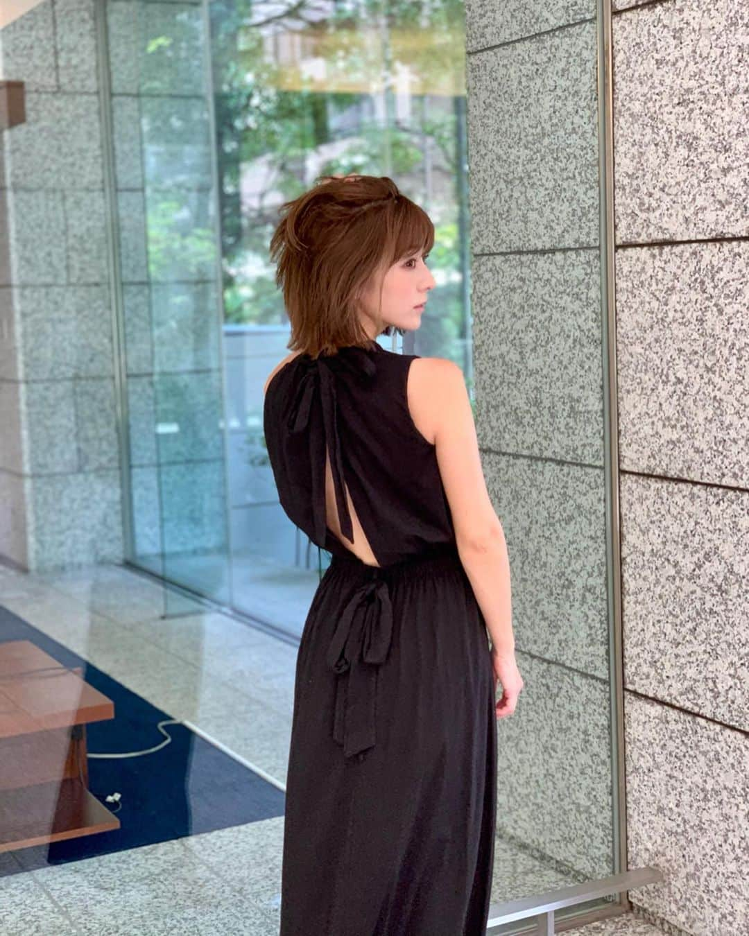 水野佐彩さんのインスタグラム写真 - (水野佐彩Instagram)「・ せくしーさんきゅー💋なワンピ👗 動画撮る前にリボン直したんだけど めちゃ斜め😂ww (いや、教えて欲しかった🙁w) #coordinate  one-piece#rienda @rienda_official  shoes#tsurubymarikooikawa @tsurubymarikooikawa  necklace#celine @celine  #sサイズコーデ #153cmコーデ #おちびコーデ #おちびの輪 #きょコ #リエンダ #セクシーサンキュー」5月25日 19時20分 - saaya_mizuno