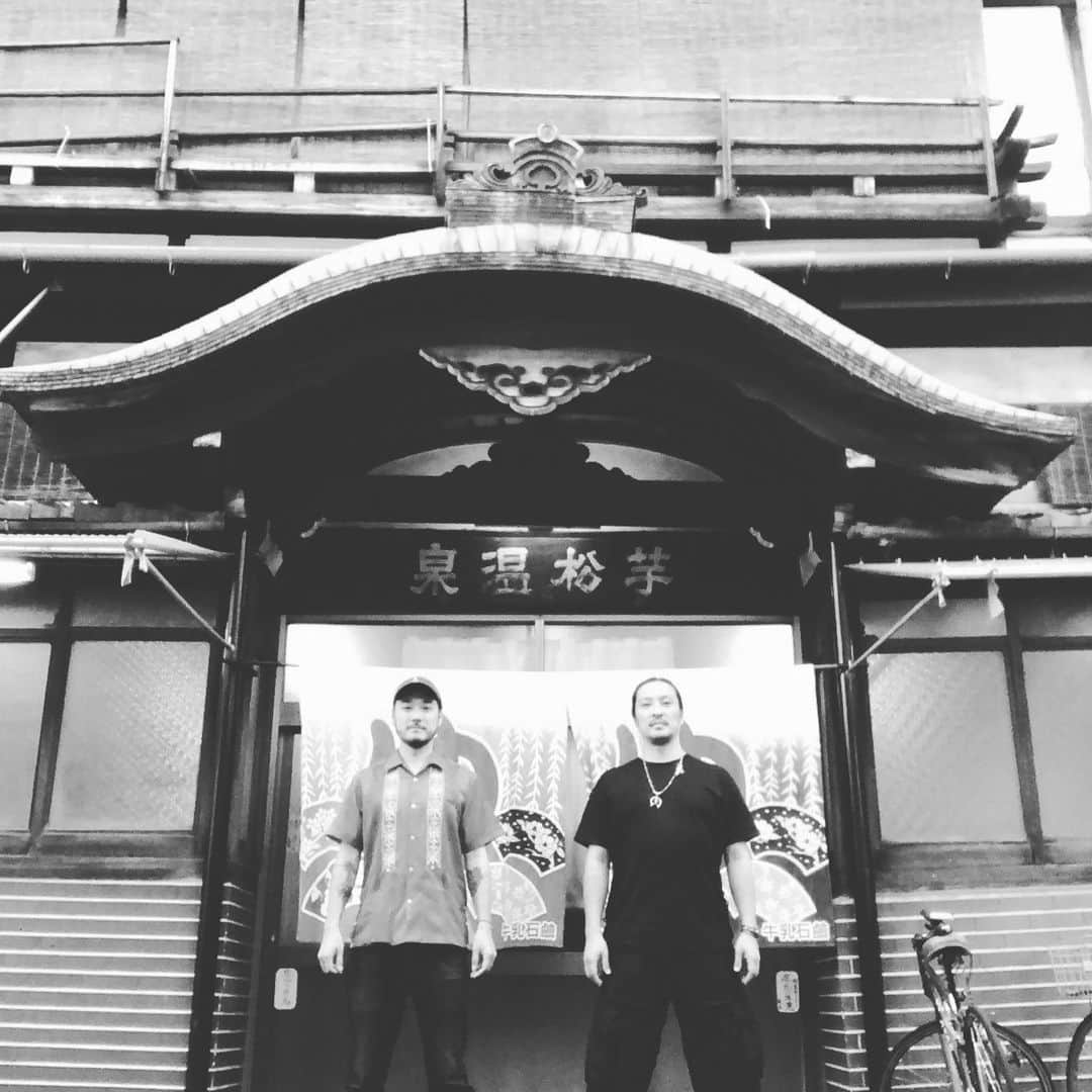 若旦那さんのインスタグラム写真 - (若旦那Instagram)「BKと京都で合流して芋松温泉が休憩してから、MUSEでのライブに向かいます！！」5月25日 19時31分 - waka__danna