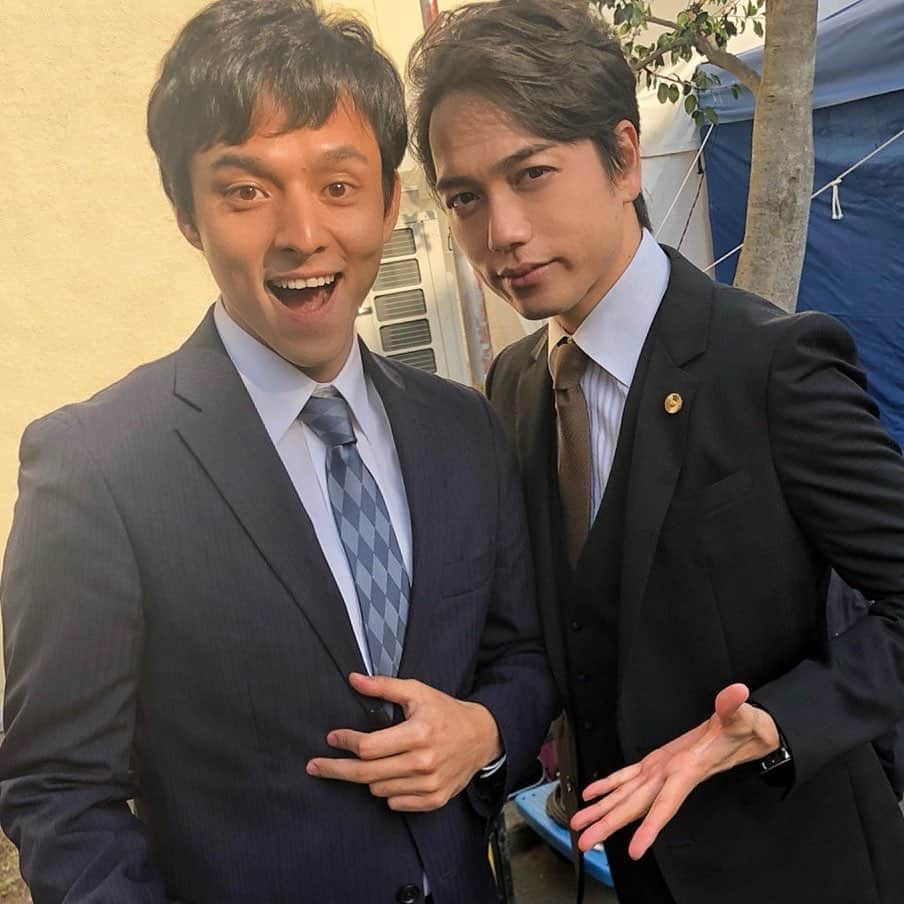 山崎育三郎さんのインスタグラム写真 - (山崎育三郎Instagram)「まもなく 白い巨塔 第４話 !! 岡田准一さん演じる財前教授の代理人弁護士・国平役として出演します。  満島真之介くんとの法廷シーンは、必見です！！ #白い巨塔 #テレビ朝日 #開局60周年記念 #5夜連続 #山崎豊子」5月25日 19時44分 - ikusaburo_yamazaki