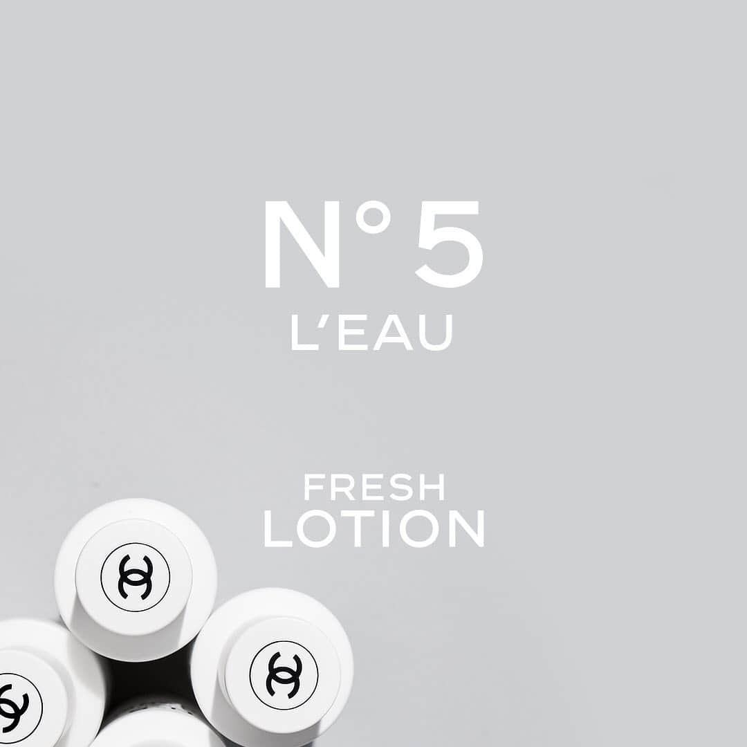 シャネルさんのインスタグラム写真 - (シャネルInstagram)「NEW. N°5 L’EAU FRESH LOTION. A fresh moisturizing lotion that melts into skin and leaves it delicately scented. Limited Edition. #N5LEau #YouKnowMeAndYouDont #ChanelFragrance」5月25日 19時48分 - chanelofficial