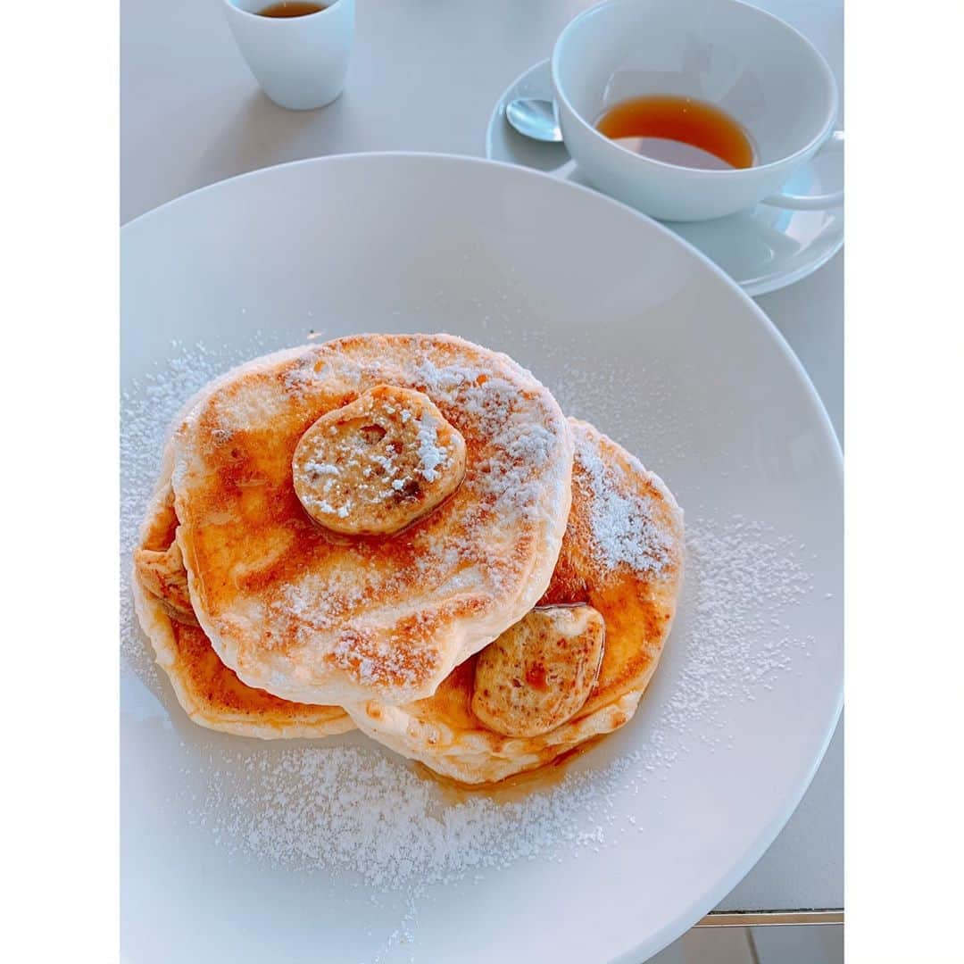 小島瑠璃子さんのインスタグラム写真 - (小島瑠璃子Instagram)「🥞 Bills この尋常じゃなく美味しい バターはなんなんだろう。 紅茶入れてからとればよかた🙈」5月25日 19時51分 - ruriko_kojima