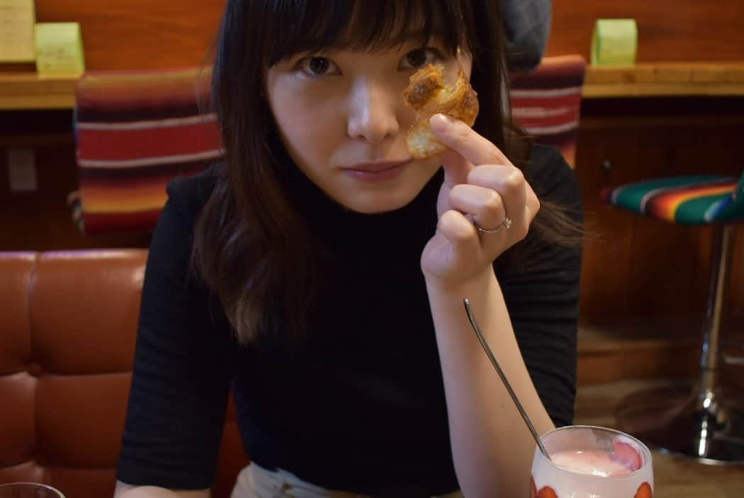 岩谷実来さんのインスタグラム写真 - (岩谷実来Instagram)「休日  #暑かったね #ぱん #カフェ」5月25日 20時41分 - mkukum