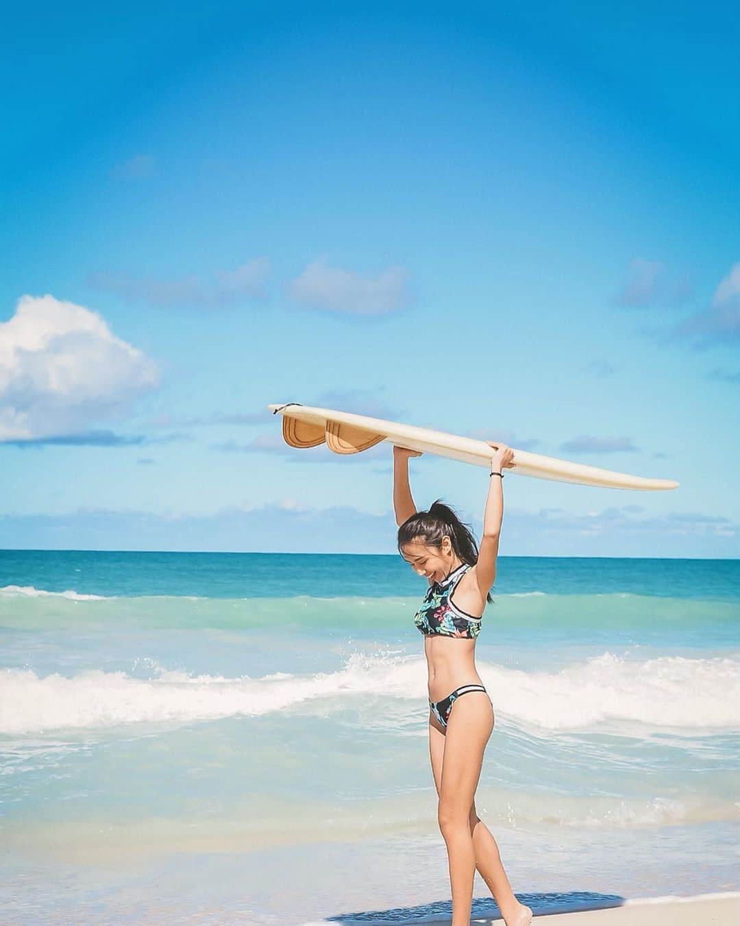 南美沙さんのインスタグラム写真 - (南美沙Instagram)「いい波乗りたいっ🌊☺️✨. . . 明日も晴れますように🙏✨. . . . . #surf #surfing  #好き  #波 #サーフガール#波乗り女子 #サーファー #surfergirl  #surf #サーフィン女子 #サーフィン  #海 #南美沙  #lifeonthelongboard2ndwave  #邦画 #波乗り #サーフィン好きな人と繋がりたい  #サーフィンライフ  #種子島  #映画 #ライフオンザロングボード2ndwave  #サーフィン映画 #surfingmovie #海」5月25日 20時49分 - miee.misa