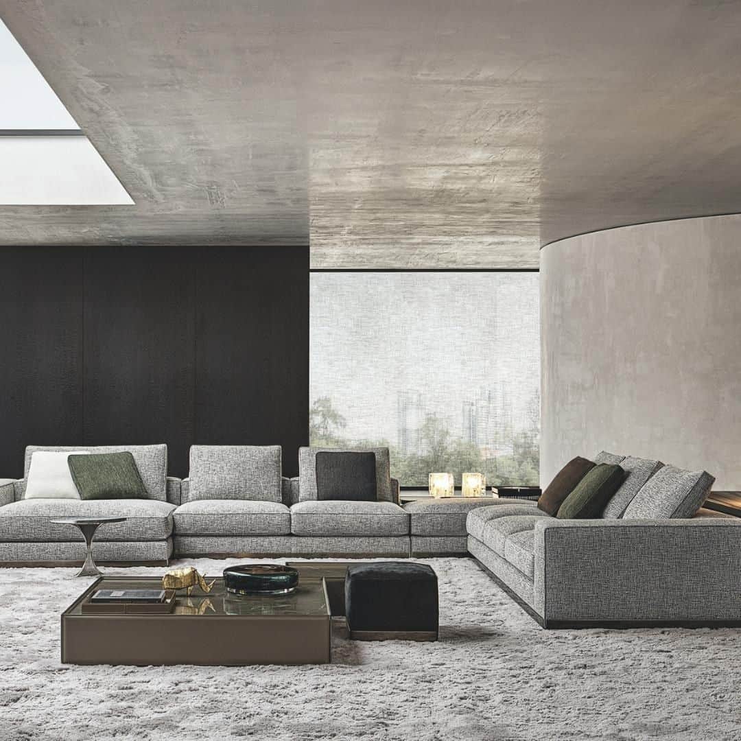 Minotti Londonさんのインスタグラム写真 - (Minotti LondonInstagram)「A faceting effect livens up and interrupts the cubism that sets the morphology of the West seating system apart from the clichés of modern design.  Characterised by its suitability for use in a wide range of different contemporary and traditional arrangements, West also features glints of pure creativity, such as the chaise-longue, available in pentagonal or hexagonal form and the elements that stand out for their striking backrests in saddle hide, ergonomically shaped to rise and support the rear cushion.  True elements of surprise, they break up the compositional layout, creating a stylistic point of interest, and interrupting the continuous effect of the fabric covering, visually lightening the volume at the rear.  A solution designed to optimise both look and form, created with the know-how about design and the savoir-faire associated with fine tailoring that have always distinguished the Minotti brand.  Every element of the seating system is made with exquisite goose down padding to ensure maximum comfort, features cushions finished with a piping that defines their profile and a distinctive aluminium strip, slightly rounded at the edges which skims the floor, in a brand new polished Brandy colour finish.  Did you spot the Side table in this photo that we featured yesterday?  #furniture #design #furnituredesign #sofa #beautiful #minotti #minottilondon #designinspiration #italian #london」5月25日 21時10分 - minottilondon