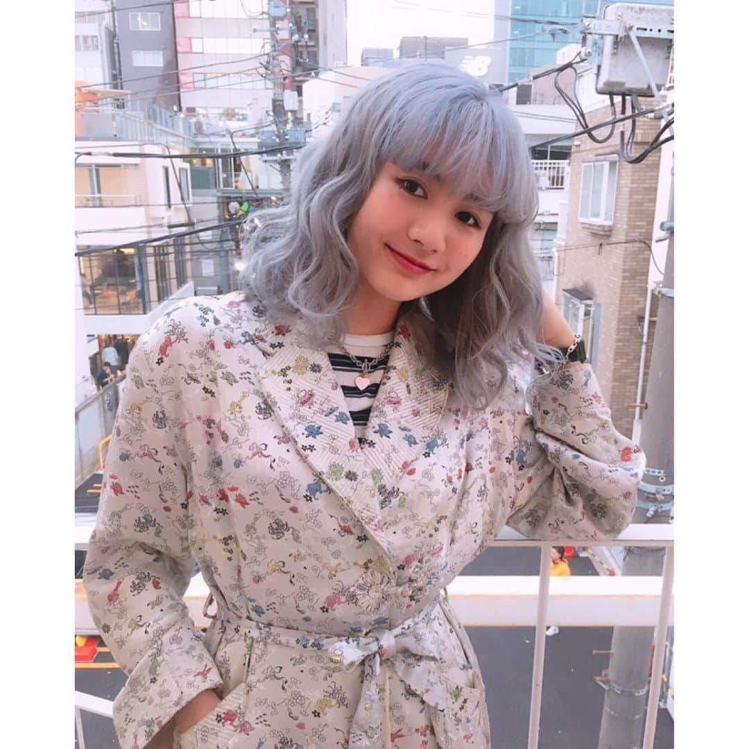 bettie'sclubさんのインスタグラム写真 - (bettie'sclubInstagram)「@missyou_uk のyurinaちゃん、カラーメンテナンス& カット✂︎🇬🇧 mint blueです。 いつもありがとうございます✨ #Bettie #bettiehair」5月25日 21時07分 - bettie_tokyo