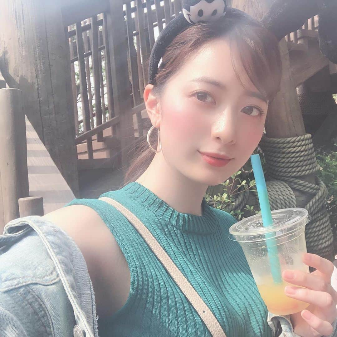 農海姫夏さんのインスタグラム写真 - (農海姫夏Instagram)「ディズニーの投稿これで最後！ おつきあいありがとう、、 大人しく たくさん食べました🍖🍹 あと、最後の写真見ていただきたい。なんでこんなにまん丸なのー 可愛すぎた🥺❤︎ ・ ・ さっきの投稿で結構絶叫乗れない方多いみたいね 私の周り絶叫好きな子が多いから 驚き！ ・ ・ #ディズニー#タピオカマンゴー#スパイシーチキン」5月25日 21時20分 - hina_noumi