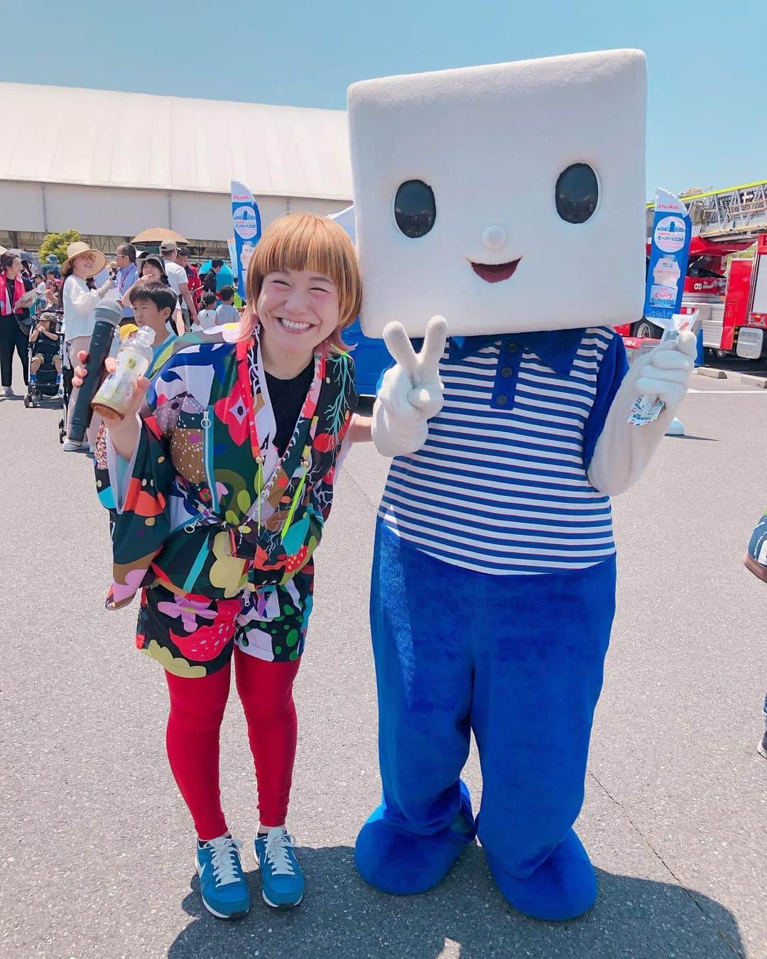 和田美枝さんのインスタグラム写真 - (和田美枝Instagram)「『はこぶくん』可愛いすぎだろ💙💙💙 #佐川急便のゆるキャラ #はこぶくん #好み💙 #Jグリーン堺 #朝日新聞PRESENTS #ありが10感謝し10ねん #イベントMC」5月25日 21時34分 - miewada