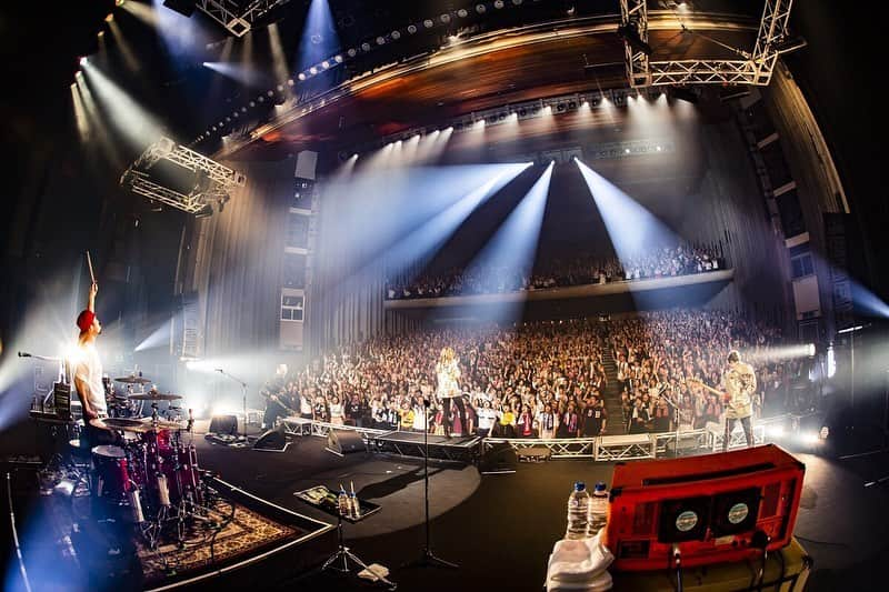 藤原広明さんのインスタグラム写真 - (藤原広明Instagram)「都会のラクダ“ホール＆ライブハウス”TOUR 2019〜立ちと座りと、ラクダ放題〜  新潟県民会館  新潟のあなたにびっくらぶっ！！🦍🦍🦍🦍 photo by @cazrowAoki」5月25日 21時40分 - hiroaki_drums_superbeaver