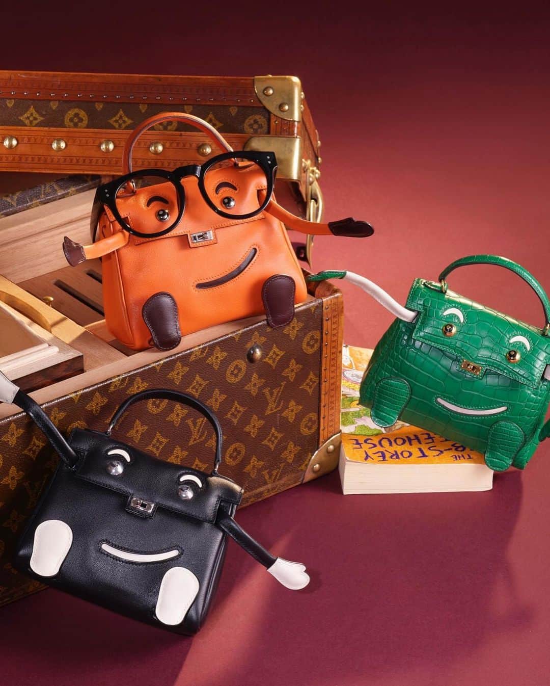 クリスティーズさんのインスタグラム写真 - (クリスティーズInstagram)「Here's a selection of highlights from our upcoming Handbags & Accessories auction in Hong Kong. ⠀ .⠀ See more highlights at @christieshandbags and visit us at the Hong Kong Convention and Exhibition Centre from 24 May.⠀ .⠀ Handbags & Accessories – 29 May at Christie's Hong Kong.⠀ .⠀ #handbag #handbags #accessories #luxury #hongkong」5月25日 21時43分 - christiesinc