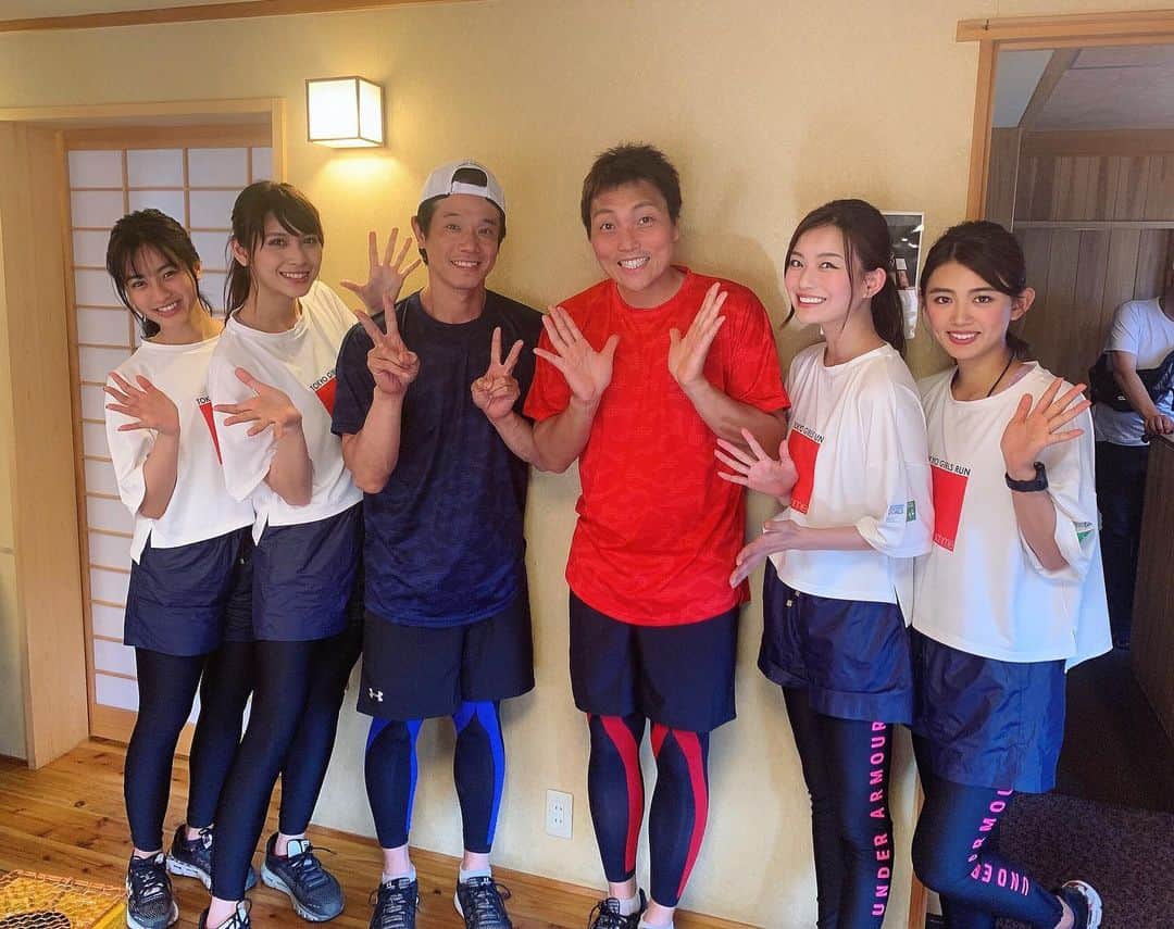 蜂谷晏海さんのインスタグラム写真 - (蜂谷晏海Instagram)「テレビ静岡にて放送📺！ 街ランin京都〜古きを走ってる新しきをダッシュ！〜 6月30日14時から1時間特番です🥰 品川庄司の庄司さん、 サバンナの八木さん、 そして公式アンバサダーの森脇健児さんとTGRメンバーで、街ブラならぬ、街ランをしてきました！🏃‍♂️ 楽しく時には厳しく京都を街ランしてきたので、是非ご覧ください〜！！ #テレビ静岡#静岡の方みてねー！ #素直謙虚感謝 #TGR #tokyogirlsrun #beachme #slenda #相模屋」5月25日 22時01分 - hachiyaami