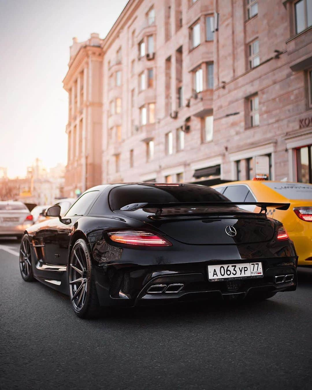 CARLiFESTYLEさんのインスタグラム写真 - (CARLiFESTYLEInstagram)「The Mercedes SLS Black Series. 👍🏼or👎🏼? Photo by @ivanorlov #carlifestyle #SLS #Blackseries ( Follow the @autoplay Network )」5月25日 22時03分 - carlifestyle