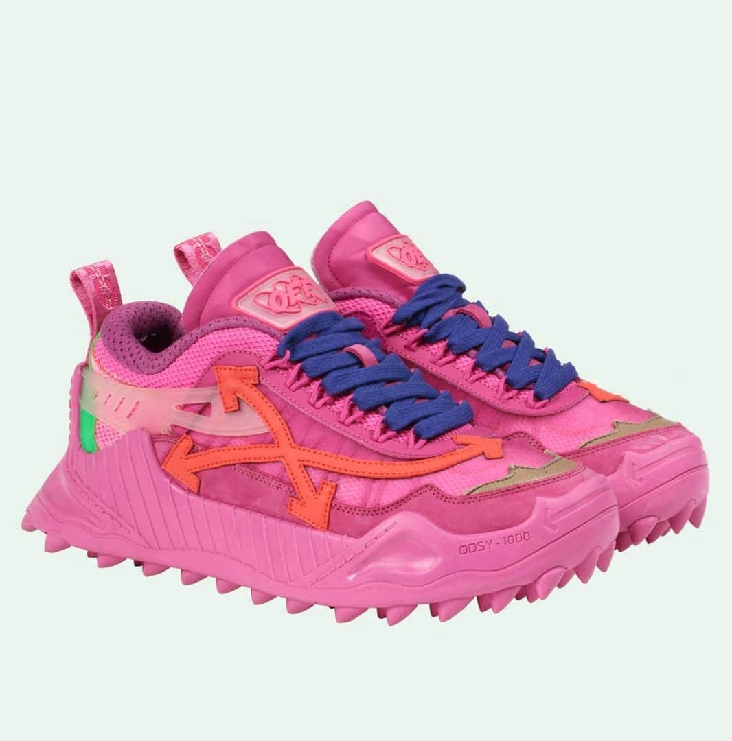 OFF-WHITE C/O VIRGIL ABLOHさんのインスタグラム写真 - (OFF-WHITE C/O VIRGIL ABLOHInstagram)「fw19 women's Off-White™ fuchsia ODSY-1000 sneakers with orange arrows at side. now  available on pre-order」5月25日 22時08分 - off____white