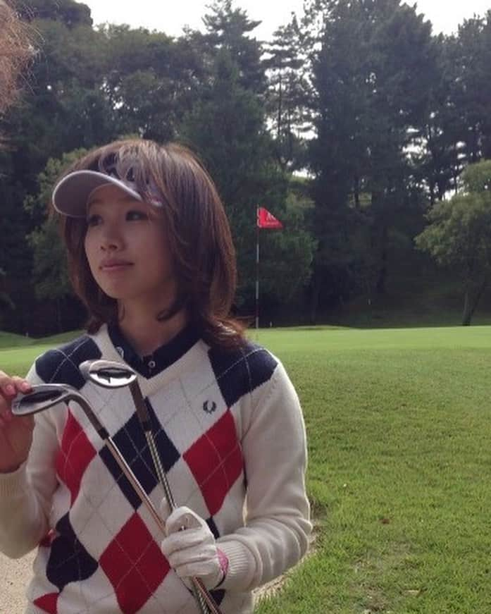 勝又優美さんのインスタグラム写真 - (勝又優美Instagram)「Memories 2012. 2013  #pinggolf#beamsgolf#勝又優美 #ping#ゴルフ#ゴルフレッスン #ゴルフ女子#ゴルフ男子 #ゴルフウェア #ゴルフスイング #golfswing #ゴルフ好き #ゴルフバカ#ゴルフ大好き #ゴルフ初心者 #golf#lpgaティーチングプロ#lpga #golfstagram#golfcoach #golfpro#golflesson#ゴルフコーチ#golfshot#instagolf#golf#golflessons」5月25日 22時08分 - yumi.katsumata