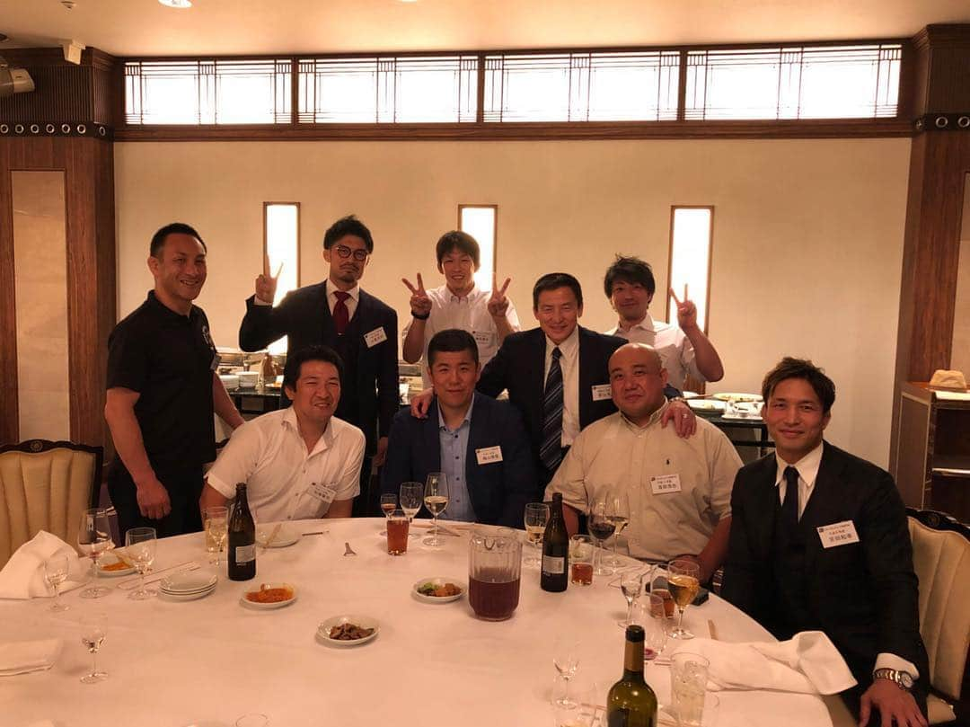 宮田和幸さんのインスタグラム写真 - (宮田和幸Instagram)「日大レスリング部OB.OG会 #日大 #レスリング #ヴァンクール #スーツ」5月25日 22時12分 - miyata.hercules