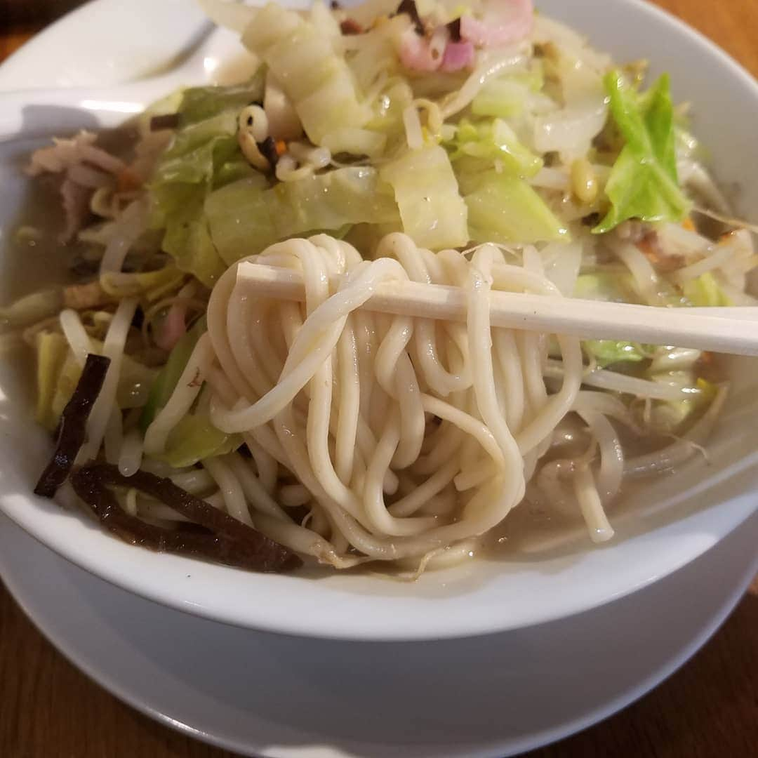 田畑竜介さんのインスタグラム写真 - (田畑竜介Instagram)「音恵帰りに麺補給🍜  #福岡市 #六本松  #大島ラーメンあづまや  #ちゃんぽん」5月25日 22時36分 - tabacchi_rkb