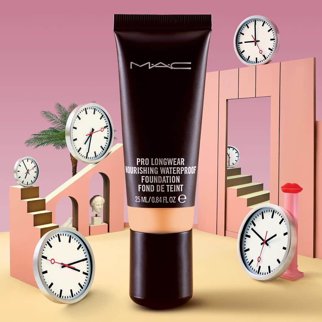 M·A·C Cosmetics UK & Irelandさんのインスタグラム写真 - (M·A·C Cosmetics UK & IrelandInstagram)「Long weekend essential 🚨Pack in 36 hours of action with waterproof, transfer-resistant Pro Longwear Nourishing Waterproof Foundation. Now in eight new shades!」5月25日 22時37分 - maccosmeticsuk
