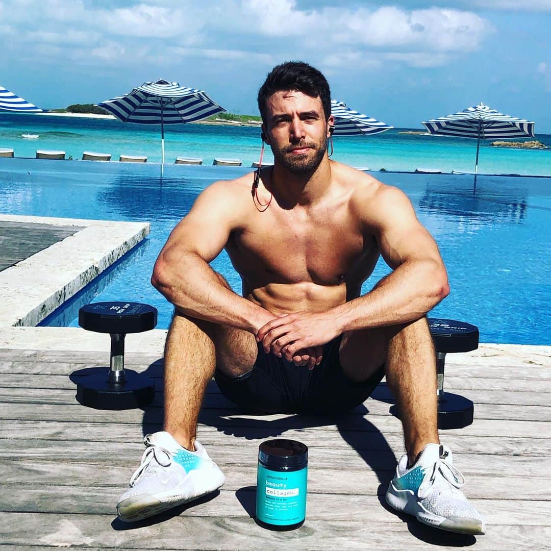 ボビー・ブラウンのインスタグラム：「Collagen makes a body strong. @walmart @evolution_18 @bakersbayclub #influencer #notpaid #nephew @tdrewitz」