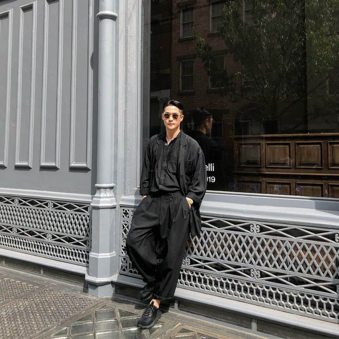 ペ・ジョンナムさんのインスタグラム写真 - (ペ・ジョンナムInstagram)「NY 😎🖤 @colehaan.kr #콜한」5月25日 22時44分 - jungnam_bae