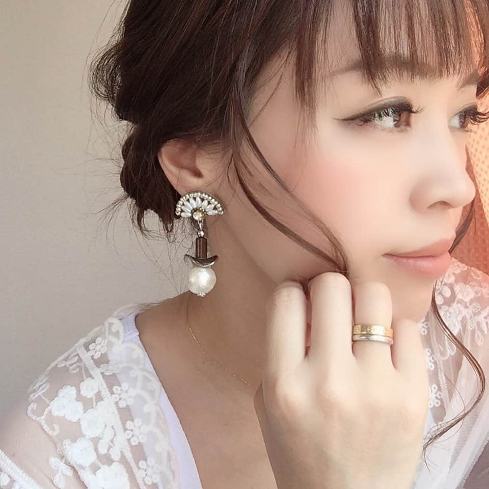 miho.a.nicoさんのインスタグラム写真 - (miho.a.nicoInstagram)「new in❤︎ ・ @monica91k さんのピアス❤︎ 最近ハマってるブラウンコーデやベージュコーデにぴったりのピアス😆 2つ目のピアスも可愛いです😍 ・ ・ 他にも可愛いピアスが沢山あるので是非サイトをチェックしてみて下さい🎵 ・ ・ pierce# @monica91k ・ ・ #アクセサリー #accessory #ピアス #pierce #ハンドメイド #ハンドメイドアクセサリー  #ハンドメイドピアス #大振り」5月25日 22時44分 - miho.a.nico