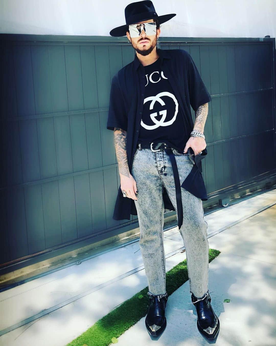 アダム・ランバートさんのインスタグラム写真 - (アダム・ランバートInstagram)「Saturdaze」5月26日 8時25分 - adamlambert