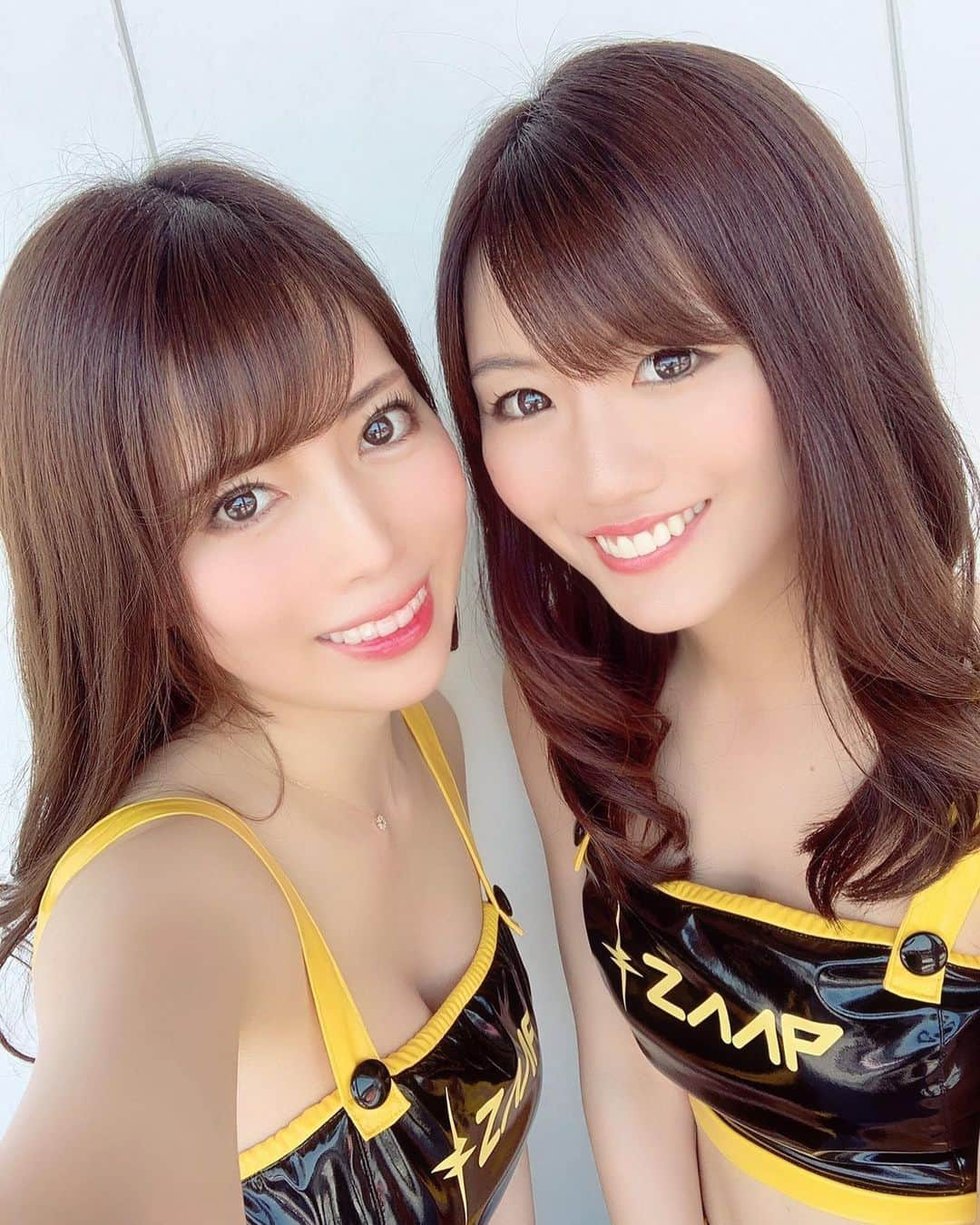 さわいえりさんのインスタグラム写真 - (さわいえりInstagram)「おはよー🌼 今日は決勝レース🏁 ドキドキする💓  11時30〜ピットウォーク 15時〜決勝レース  #51GARAGENITRORACING  本日の決勝は、 #1 岡本裕生選手 3番手 #51 関野海斗選手 28番手 #52 鈴木孝志選手 36番手  になります🙌💕 応援よろしくお願い致します。 ・ ・ ・ ・ ・ ・ ・ ・ ・ ・ #インスタグラマー#MFJ#superbike#スーパーバイク#全日本ロードレース#MFJ全日本ロードレース#レースクイーン#バイク#モーターサイクル#モータースポーツ#スポーツランドSUGO#仙台#宮城#ロードレース#ギャルオン#ピットウォーク#決勝レース#カメラマンさんと繋がりたい#カメラ好きな人と繋がりたい #サーキット#被写体#撮影モデル#撮影会#インフルエンサー#モデル#東北#ギャルオン」5月26日 8時45分 - beauty_eri7