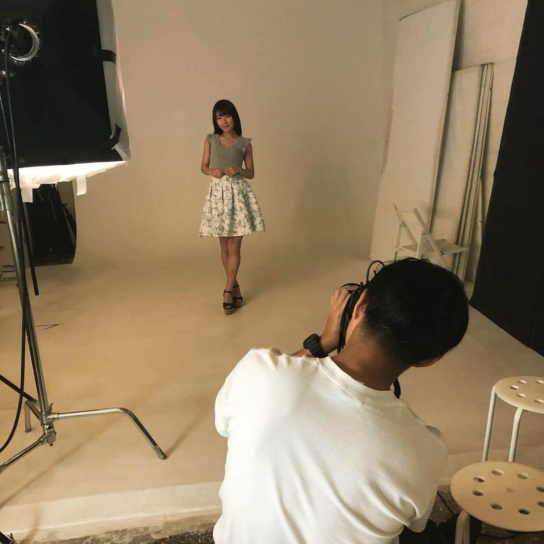 服部彩香さんのインスタグラム写真 - (服部彩香Instagram)「昨日はmagnetさん 【@magnetofficial_　】の無料スクールに初参加させて頂いて来ました☻ . 初回は宣材写真撮影に参加📸 これからもいろんなスクールに 定期的に参加させて頂けて フリーの身としてはありがたい限りだ🙏 . 今日はこれからえぇ女ナックルズ祭りだよ👙 . #magnetofficial_  #モデル  #モデル撮影  #宣材撮影 #宣材写真 #フリーモデル  #撮影モデル  #ファッションモデル  #フリーランスモデル  #サロンモデル #グラドル  #被写体」5月26日 9時00分 - ayasyan1112