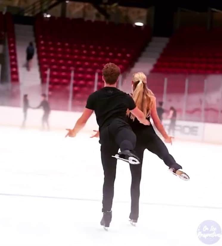 レイチェル・パーソンズのインスタグラム：「Trying to work up the courage to get back on the ice this week.」