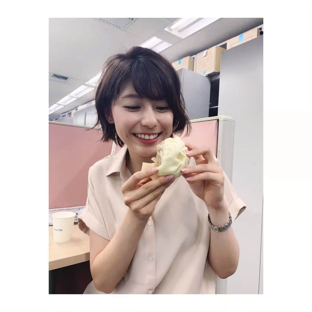 上村彩子さんのインスタグラム写真 - (上村彩子Instagram)「. . おはようございます！ 今日も暑そうですね〜☀️ . . 土曜日は、 セレッソ大阪VS FC東京の試合へ⚽️ 開幕から12戦無敗だった FC東京を、 セレッソが破りました。 . . . そして今日0:00〜のS☆1は、 上原浩治さんと野村監督が なんと、生出演で生ボヤキ！ お見逃しなく😉✨ . . 写真は、大阪に出張だったので 551肉まんのお土産をオンエア後の深夜に みんなで食べたのと…… たこ焼きです！笑😋 . . #Jリーグ#セレッソ大阪#FC東京 #大阪#大阪グルメ#551蓬莱 #たこ焼き#のつもり . . 👗→EPOCA THE SHOP」5月26日 9時27分 - saekokamimura