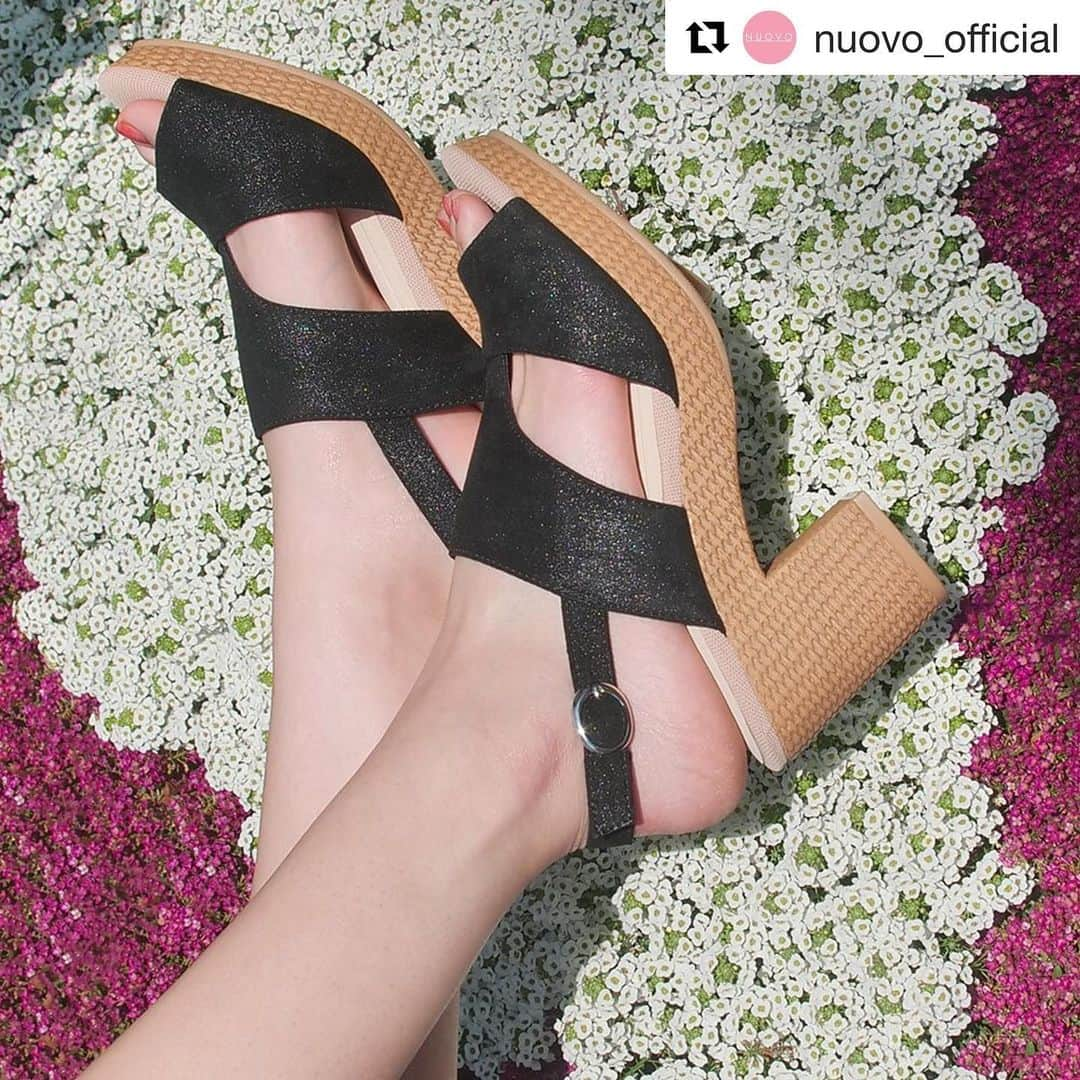 ABCマートさんのインスタグラム写真 - (ABCマートInstagram)「#Repost @nuovo_official with @get_repost ・・・ ＼NEWS📣／⁣ Fitシリーズ💗新作続々♫⁣ ⁣ 足をしっかり包み込むけれど、素足感を十分に👠 夏に向けて準備は万端👗 抜群の安定感で、疲れにくい💁‍♀️ ⁣ ・・・⁣ fit sandal ⁣	ライトサイドカット８ NE60149 \¥5,900（税別）⁣ ・⁣ 🛍商品購入は全国の@abc_mart_japan @maison_charlotte オンラインサイトにて💡⁣ ・・・⁣ #NUOVOはヌオーヴォと読みます⁣ #NUOVO⁣ #ヌオーヴォ⁣ #nuovofitsandal⁣ #ふわふわインソール⁣ #scarpenuove⁣ #新鞋子⁣ #รองเท้าคู่ใหม่⁣ #ABCマート⁣ #ABCMART⁣ #働く女子⁣ #サンダル ⁣#summerfashion  #ootd #noheelsnolife #高みえ⁣ #5000円以上のお買い上げで送料無料」5月26日 9時29分 - abc_mart_japan