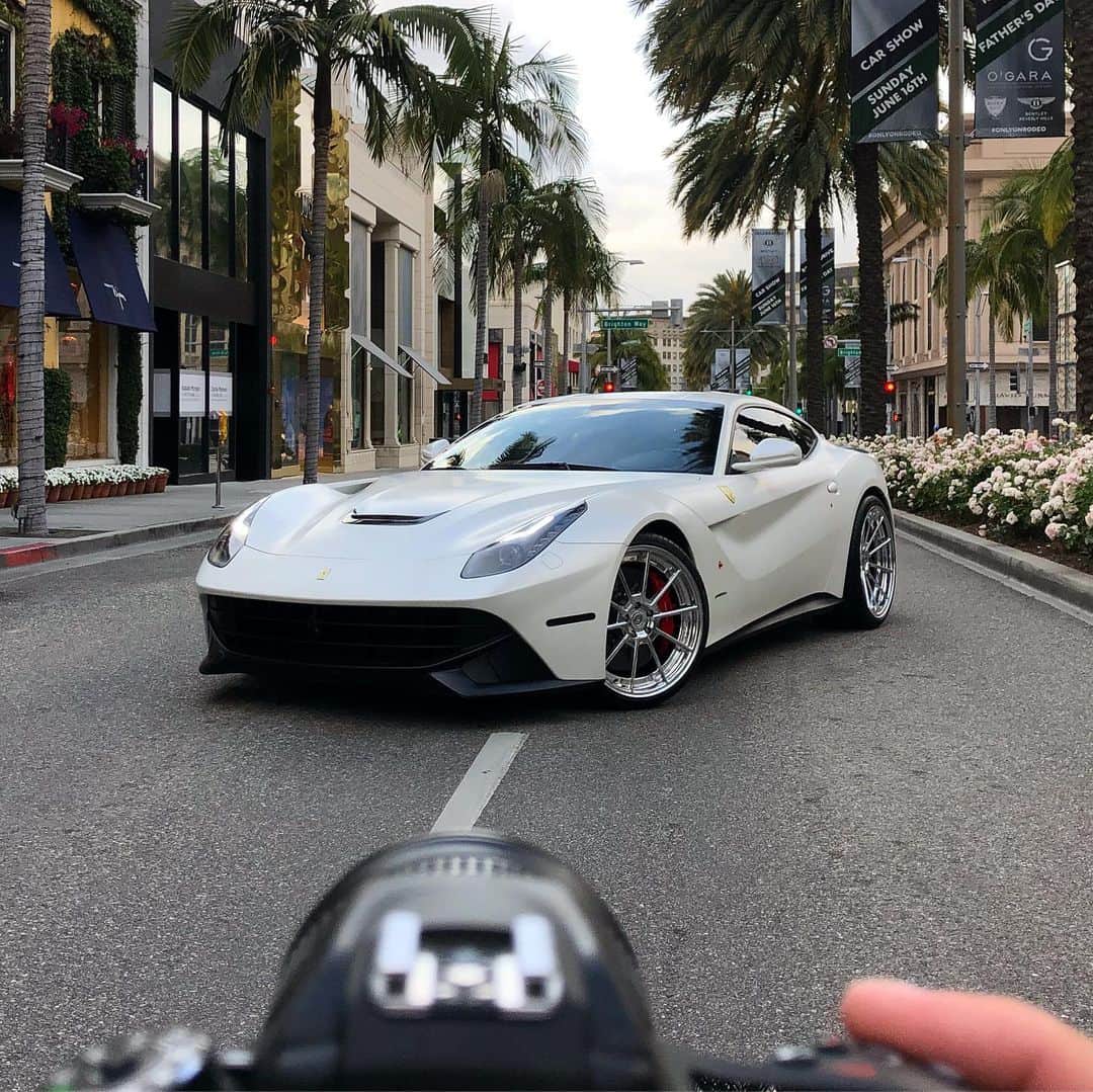 Dirk A. Productionsさんのインスタグラム写真 - (Dirk A. ProductionsInstagram)「SWIPE to see more of the supercars I had the honor of driving to shut down Rodeo Drive with earlier this week for some shots @wiresonly @dirkap Behind-The-Trigger Since 2004 #Lamborghini #SVJ #Ferrari #LaFerrari #RodeoDrive #BeverlyHills #90210 #F12 #SupercarFocus #DoingItSinceIWas13🙏」5月26日 0時49分 - supercarfocusdotcom