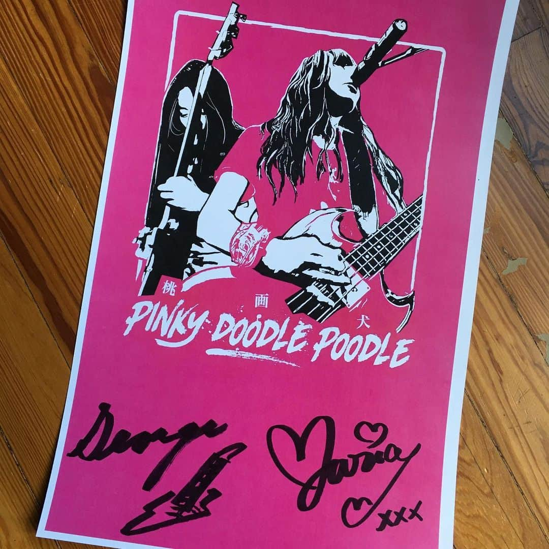 PINKY DOODLE POODLEさんのインスタグラム写真 - (PINKY DOODLE POODLEInstagram)「New merch!  Poster!  We’ll bring tonight’s gig at Smith’s Olde Bar in Atlanta, GA!! . . . #merch  #poster  #pinkydoodlepoodle  #pdp  #ustour2019  #highenergyrocknroll  #livemusic #rockmusic #rock #rockband  #japanese  #ustour #livetour  #tourlife #musicianlife #musician #gibsonguitars #gibsonbass #gibson #eb3 #lespaul #marshallamps #vintage #femalebassist #femalevocalist #アメリカ #海外旅行 #音楽」5月26日 0時52分 - pinkydoodlepoodle