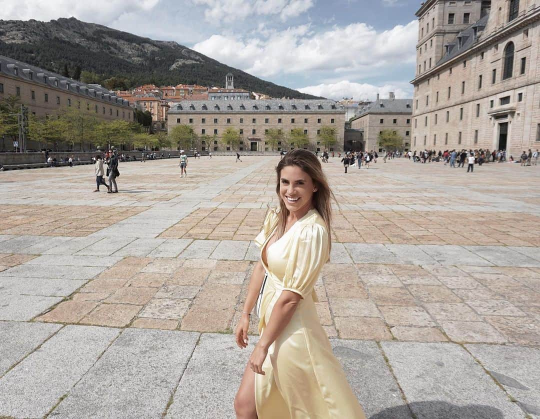 ベレン・モゾさんのインスタグラム写真 - (ベレン・モゾInstagram)「Do you enjoy my #travelblogs? Should I publish my draft  on📍El Escorial, Madrid. ✨ Defying you to come to Spain to visit the “un-popular places”, that are to me, the most magical ones.」5月26日 0時55分 - belenmozo