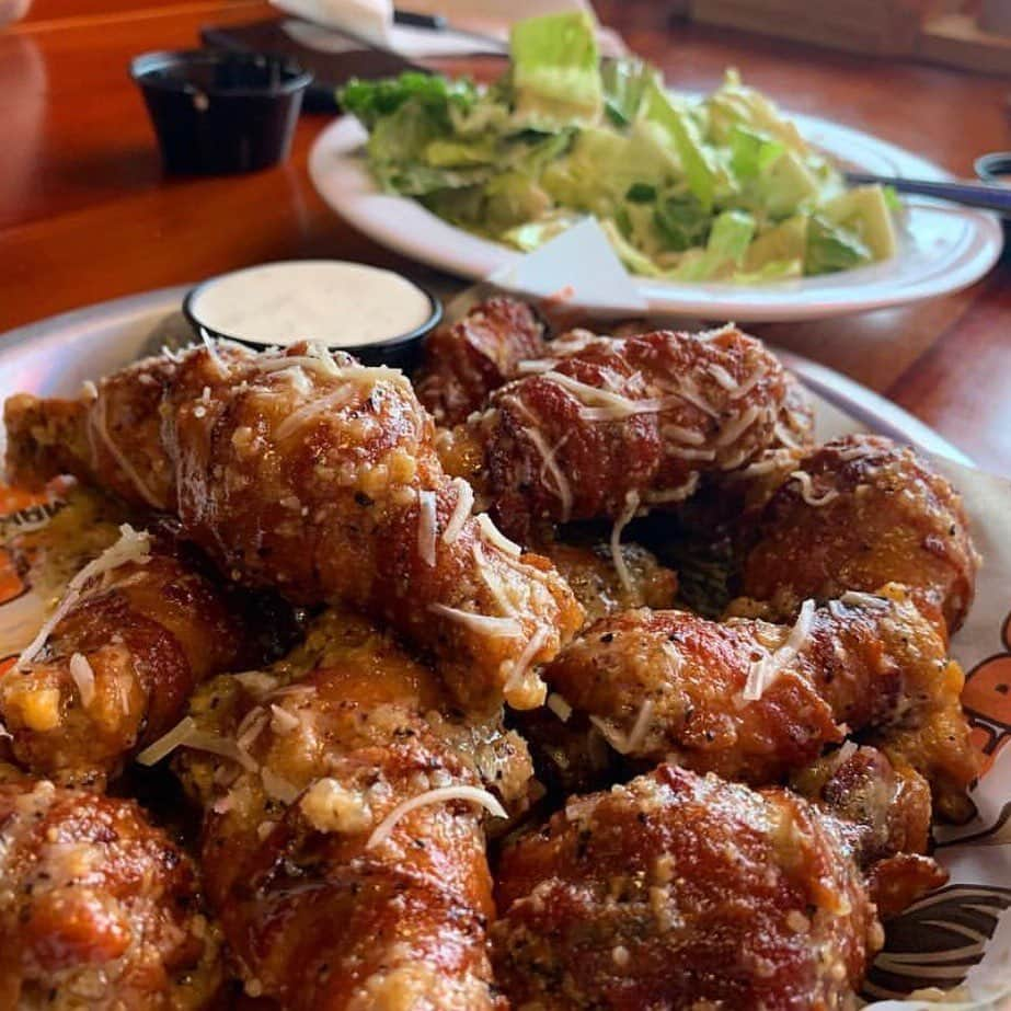 Hootersさんのインスタグラム写真 - (HootersInstagram)「The only way we want to lunch. 📸: @thecraftytrucker」5月26日 1時15分 - hooters