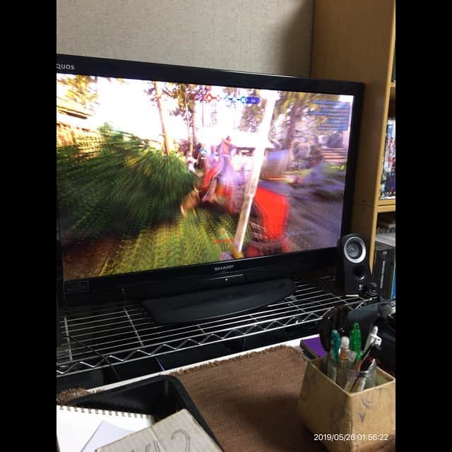 森田繁のインスタグラム：「10mのHDMIケーブルでPCと接続したテレビで、Steamで購入した｢MORHAU(モルダウ)｣をプレイ。」