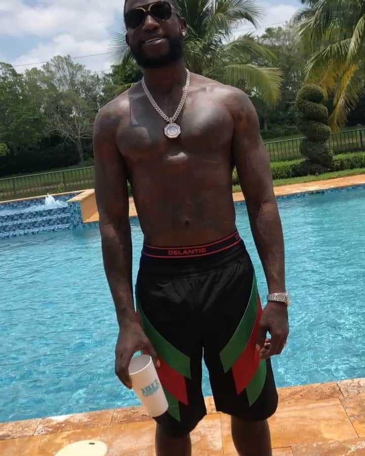 グッチ・メインのインスタグラム：「I got out the feds 3 years ago today 💪🏿💰 My wife was just a huge inspiration @keyshiakaoir 💎💎Thank You 🏹🏹」