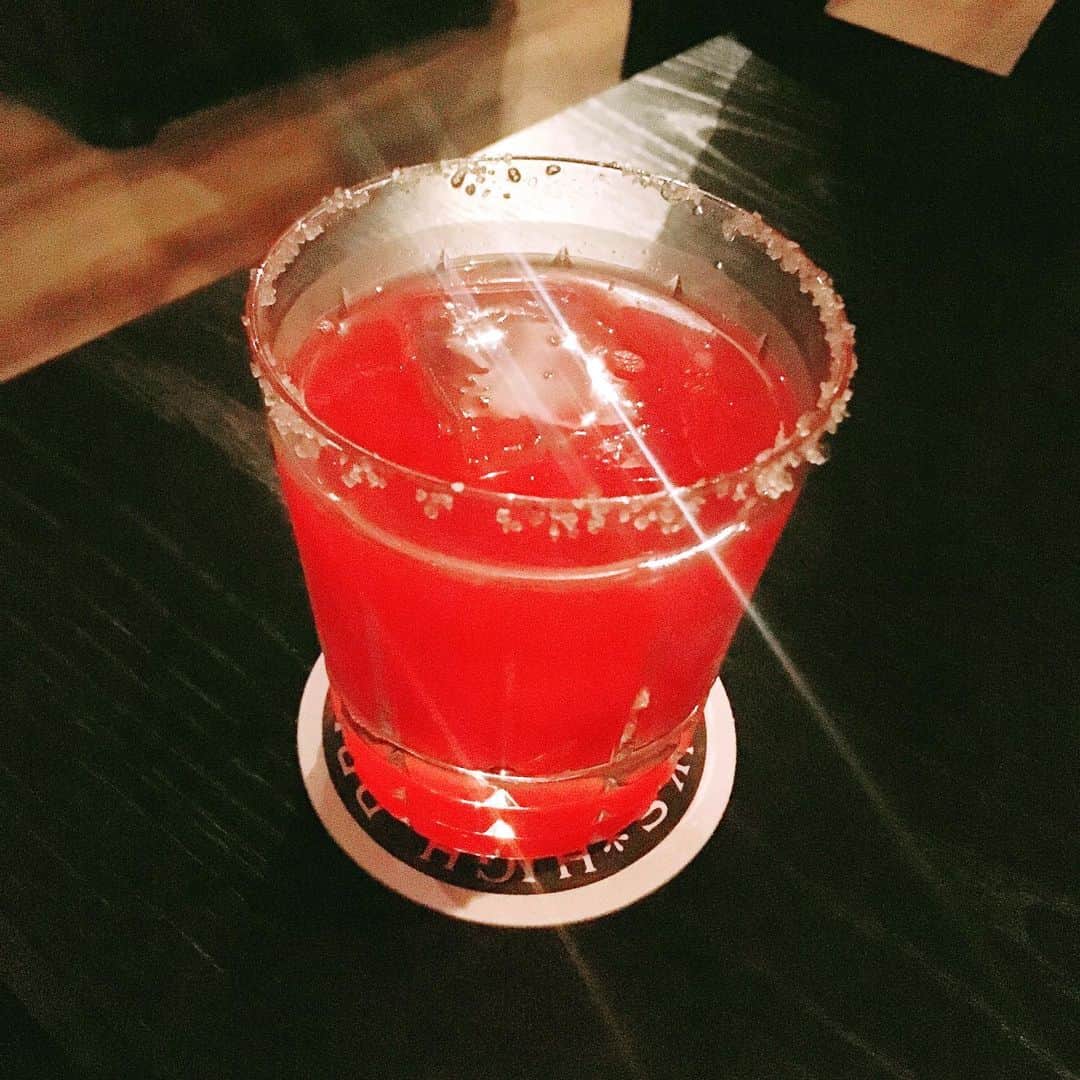 北見寛明のインスタグラム：「スイカカクテル #熊本で飲ませてもらった #スイカのカクテル #激チャラ #味覚で夏感じた #美味しすぎて #加湿器の中にいれて蒸気で浴びたい」