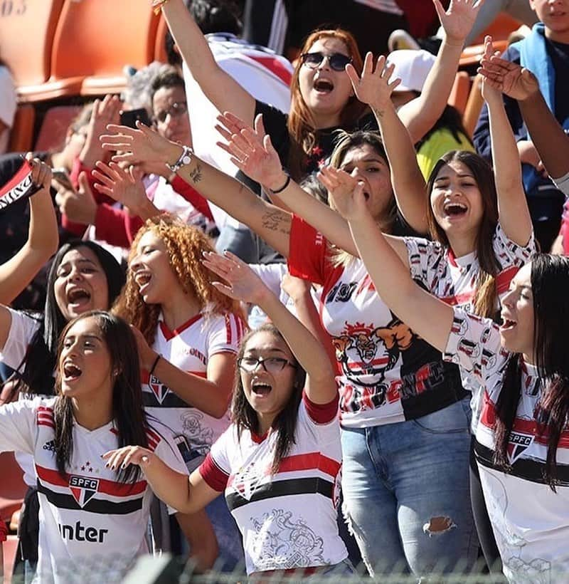 São Paulo FCさんのインスタグラム写真 - (São Paulo FCInstagram)「Atualizando que as minas... Deram mais um show! São Paulo 2x1 Palmeiras, neste sábado, no Pacaembu. Os gols tricolores foram de Jaqueline e Ary. Valeu, torcida, pelo apoio! #FutebolFemininoTricolor #VamosSãoPaulo 🇾🇪 ‪⠀⠀⠀⠀⠀⠀⠀⠀⠀‬ ‪📸 Rubens Chiri / saopaulofc.net‬」5月26日 2時43分 - saopaulofc