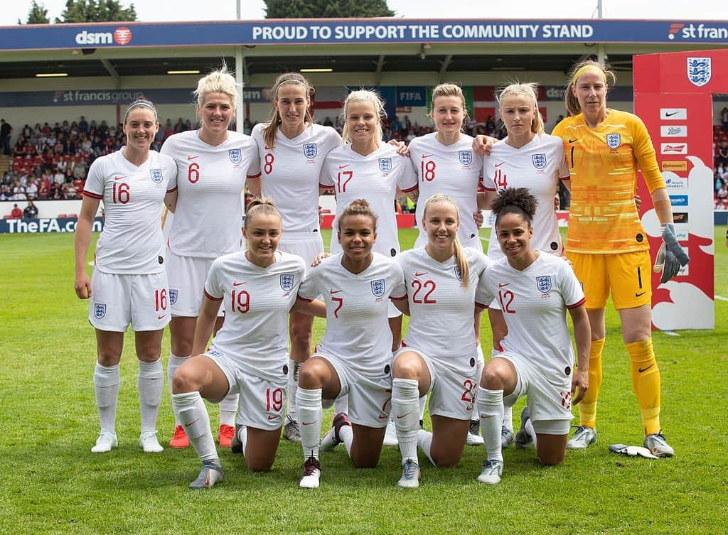 フィリップ・ネヴィルさんのインスタグラム写真 - (フィリップ・ネヴィルInstagram)「Good win team @lionesses」5月26日 3時57分 - philipneville18