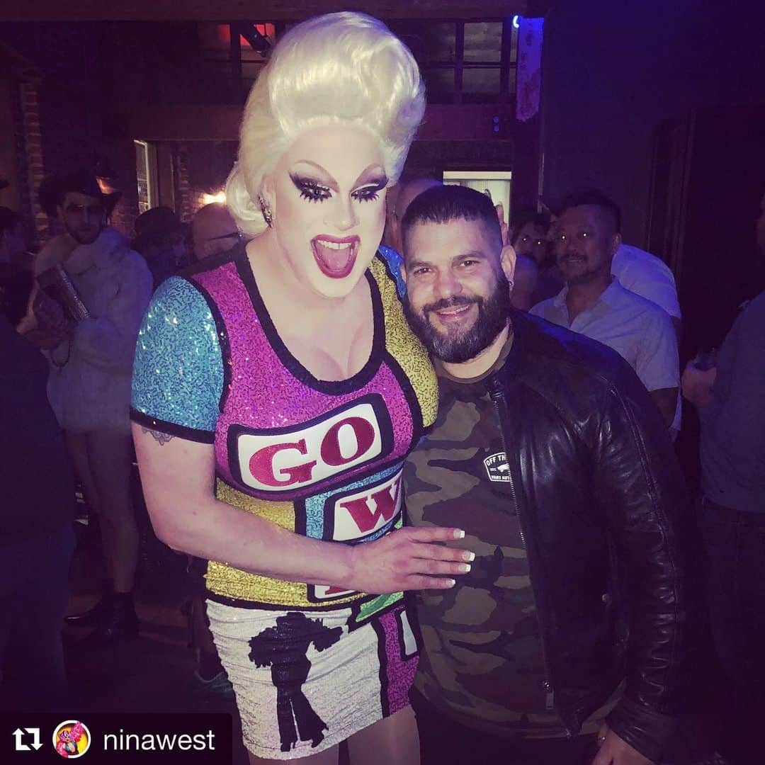 ギレルモ・ディアスさんのインスタグラム写真 - (ギレルモ・ディアスInstagram)「#Repost @ninawest with @get_repost ・・・ When bae comes to the show. 😍😍😍 @guillermodiazreal and I are in love and you can’t tell me otherwise. Last night was stupid amazing. Thank you @bouletbrothers for having me on such a truly legendary #QueenKong at @precinctdtla during this insanely amazing @rupaulsdragcon weekend!  More ✨magic✨ in store today! Come find me at booth 1831 ! @rupaulsdragrace @rupaulsdragcon @worldofwonder @vh1 #elevengendary #dragcon #rupaulsdragrace #rupaulsdragcon #ninawest #bouletbrothers #guillermodiaz #precinctdtla #gobigbekind #dragismagic #gobigbekindgowest #gobigbekindbeyou #ninadiaz」5月26日 4時08分 - guillermodiazreal