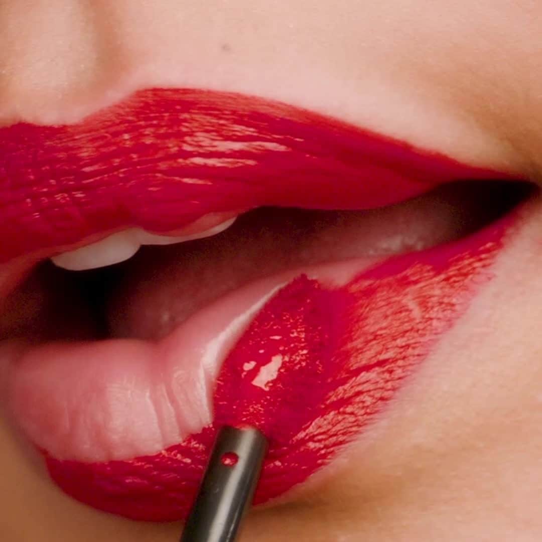 Smashboxのインスタグラム：「Always On Liquid Lip in shade Bawse goes on in one easy swipe for comfortable, longlasting color. 💋」
