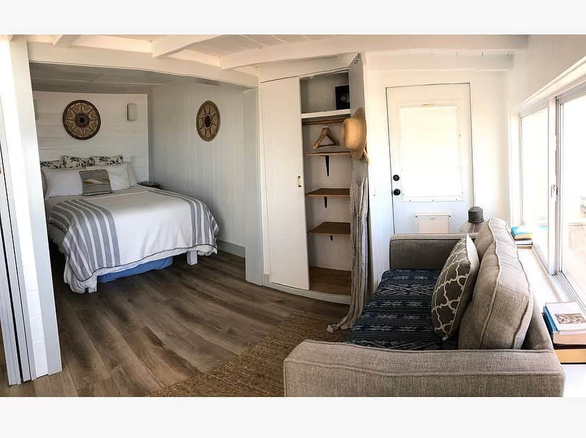 イモージェン・ケアンズさんのインスタグラム写真 - (イモージェン・ケアンズInstagram)「✨house of dreams✨ our cosy Malibu beach house 🐬⛱🐚 #malibu #malibubeach #shabbychic #vintagevibes #airbnb #pacificbeach #losangeles #california」5月26日 4時21分 - imogencairns