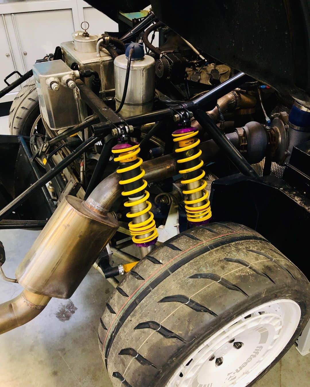 ケン・ブロックさんのインスタグラム写真 - (ケン・ブロックInstagram)「This car may be from 1986, but ...