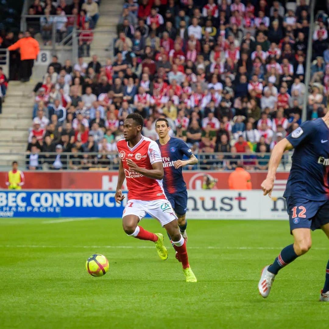 アブドゥル・ラーマン・ババのインスタグラム：「Happy to finish the season with a goal yesterday.. Thanks for your support throughout the season. @stadedereims ⚪️🔴」