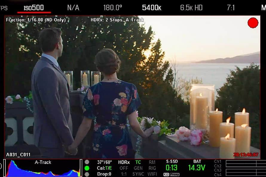 ローラ・オスさんのインスタグラム写真 - (ローラ・オスInstagram)「A charming collection of screen-captures, offering a sneak peak of #InTheKeyOfLove, airing on @hallmarkchannel this summer. We had so much fun filming last month in beautiful Vancouver. Tune in tonight (Sat 5/25) at 11pm for a preview of all Hallmark’s #JuneWeddings original movies!」5月26日 5時31分 - lauraosnes