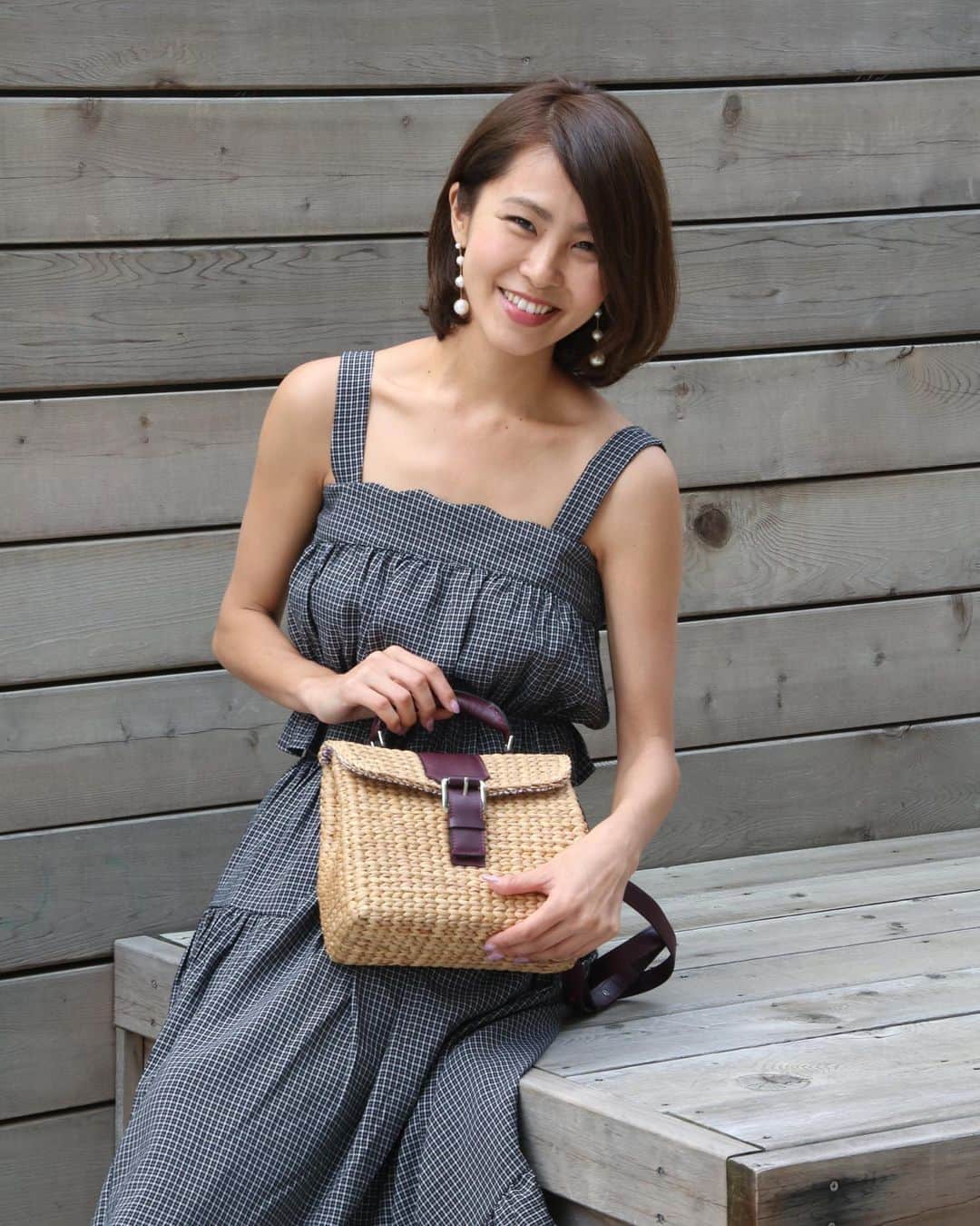 坂元美香さんのインスタグラム写真 - (坂元美香Instagram)「おはよー☀️なんだか夏みたいに暑いね！すっかり夏の服装です。今日は横浜へ行ってきまーす！ . #ootd セットアップ… @beep_ss 籠バッグ… @vtthaijp ピアス… @sheriche.official . 夏といえば籠バッグ。 @vtthaijp 様からいただいたこの籠バッグは、タイの職人さんが一つ一つ丁寧に作っている伝統的な手作りで籠バッグなの。可愛いしとってもしっかりしてる。10%offで買えるクーポンコードいただいたのでもしよければ使ってね😉→［mika_saka］ . #vtthai #かごバッグ #タイ #pr https://jp.vtthai.com/」5月26日 5時32分 - mika_saka