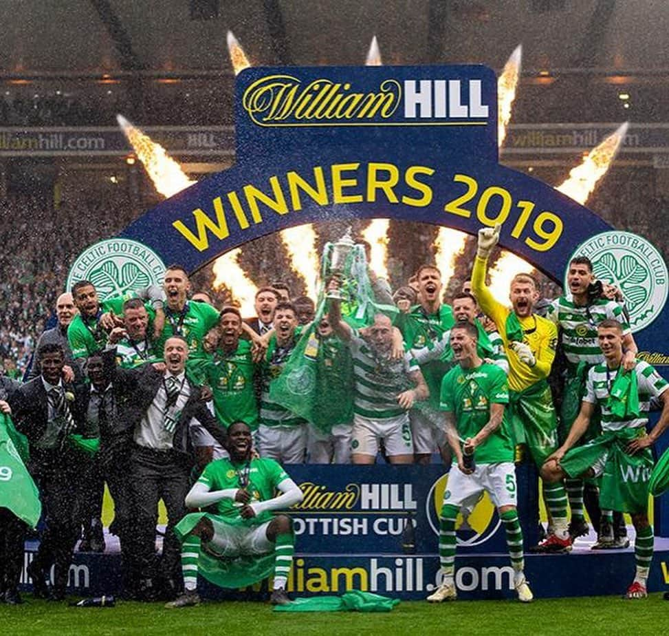 スコット・シンクレアさんのインスタグラム写真 - (スコット・シンクレアInstagram)「...We did it baby, Treble-Treble..🍀 ...🏆🏆🏆 ...🏆🏆🏆 ...🏆🏆🏆 #Celticfc」5月26日 7時06分 - scotty__sinclair