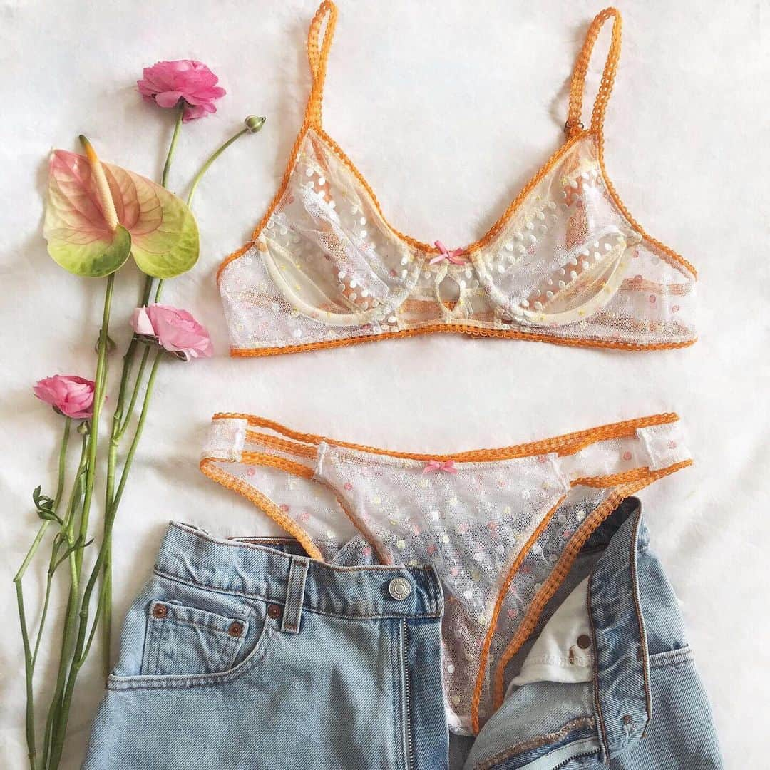 For Love & Lemonsさんのインスタグラム写真 - (For Love & LemonsInstagram)「Fruity things │ The Marzipan Underwire Bra and Strappy Panty」5月26日 7時07分 - forloveandlemons